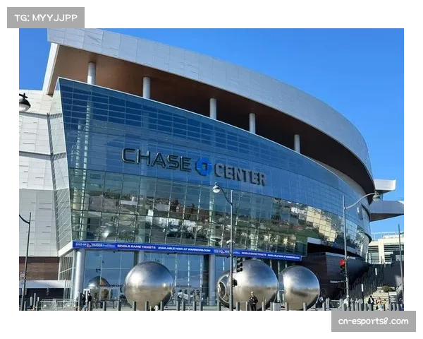 实时数据：勇士主场大通中心启用新一代AI即时战术解读系统，直播画面可显示胜率波动曲线